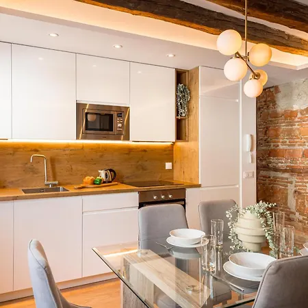 Chueca II Calle Barco 2Br 2Bh-2